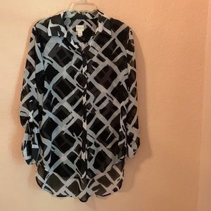 Chico Black and White graphic print tunic blouse.
